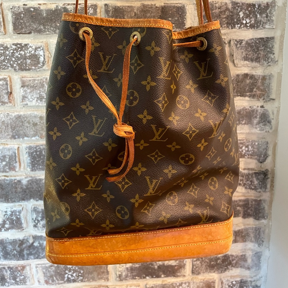 Louis Vuitton Noe Bucket bag